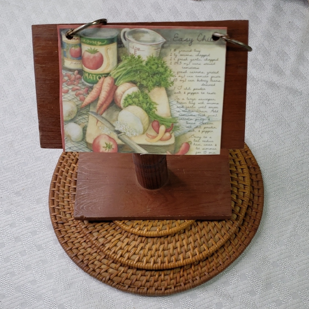 Rattan Mats With Recipe Stand